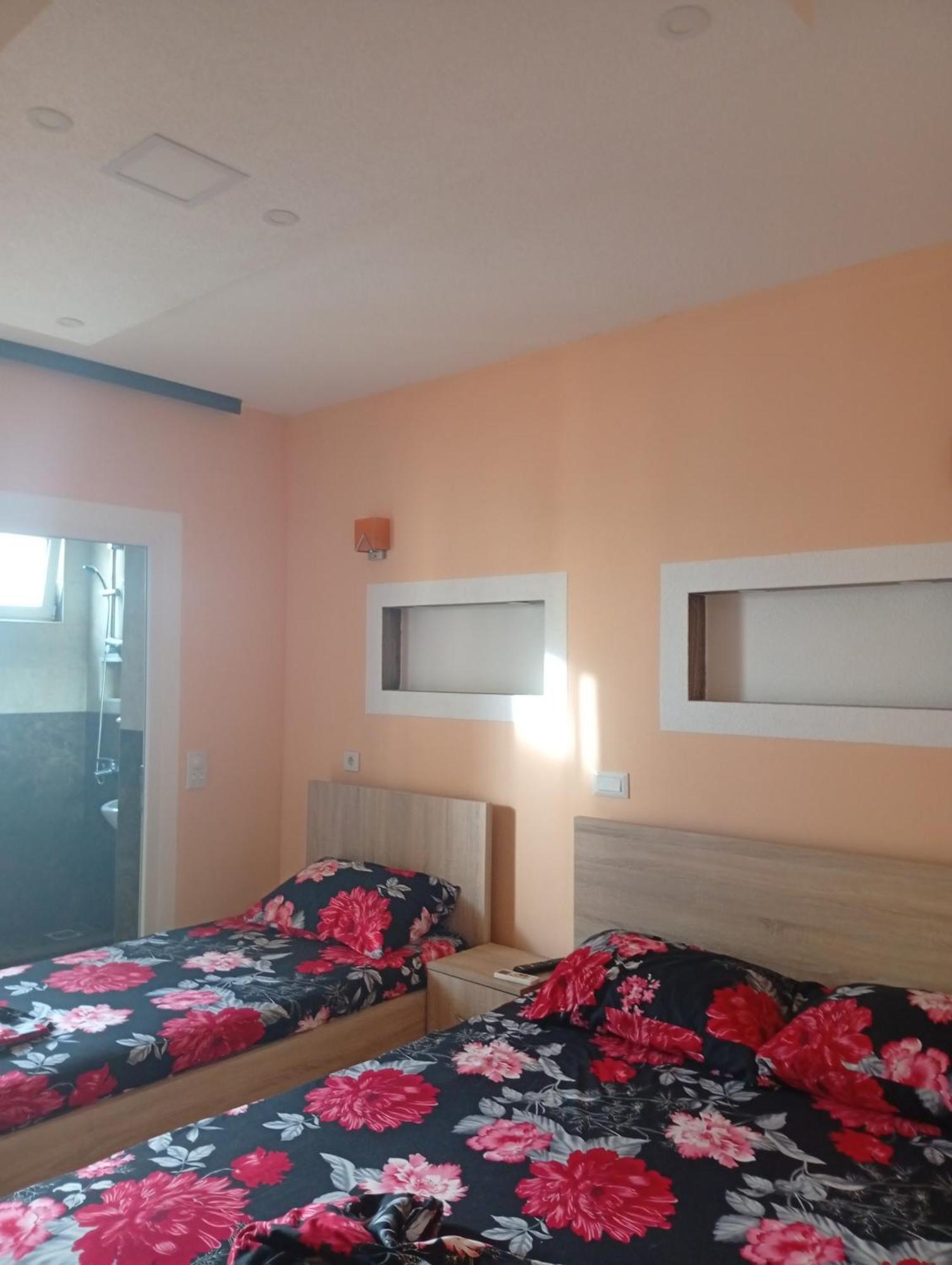 Grandino Holiday Rooms&Apartments Ούλτσιν Εξωτερικό φωτογραφία